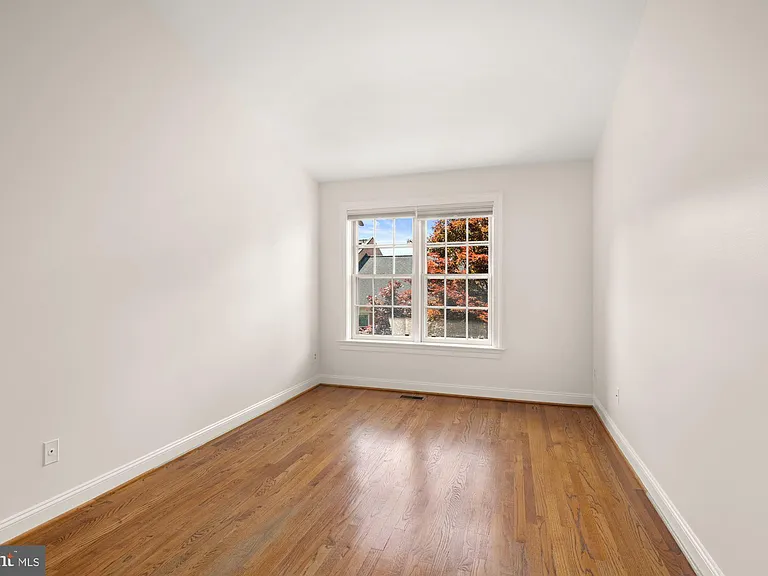 4004 Highwood Ct NW — Photo 22
