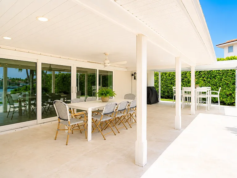 2882 W Vina Del Mar Blvd — Photo 43
