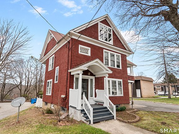 2nd image of 105 Howe Ave