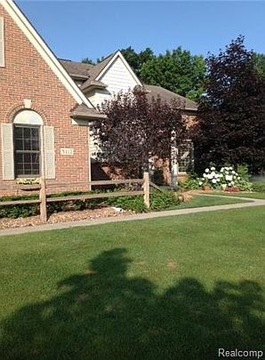 4th image of 8112 Remington Ct