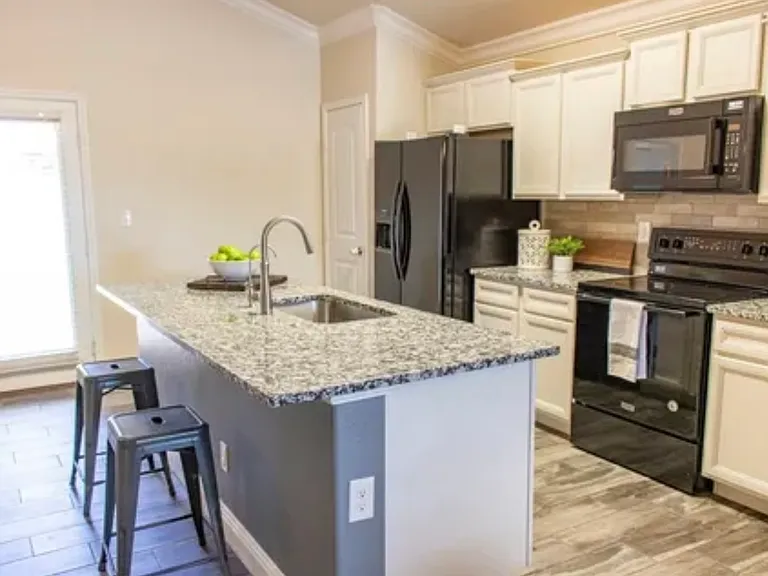 6918 Corral Dr — Photo 4