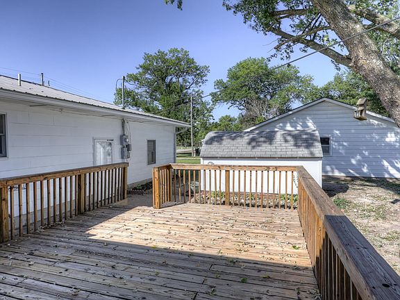 4th image of 221 E Morrison Avenue