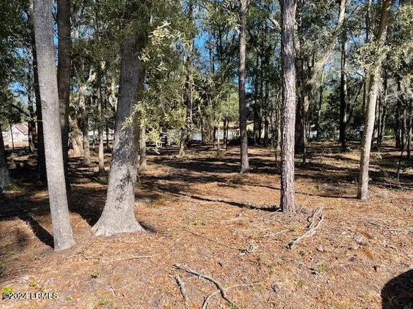 6008 Green Pond Dr, Beaufort, SC 29906