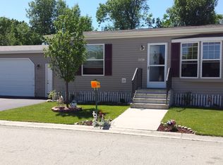 W6942 Edgewater Dr, Fond Du Lac, WI 54937