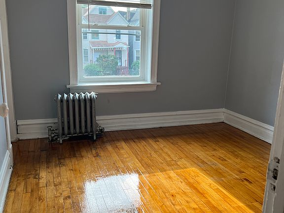 4th image of 7139 S Woodlawn Ave