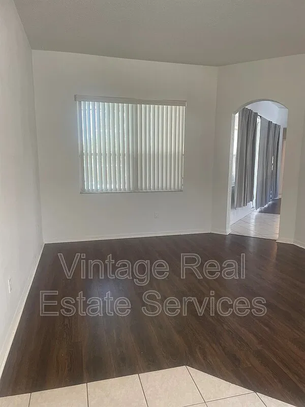 3 bed, 2.0 bath, 1969 sqft, $2,600 — Photo 4