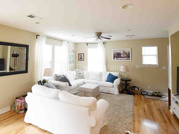 5th image of 2059 Uinta St