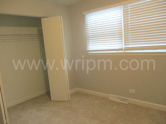 3rd image of 13601 Loomis Ln