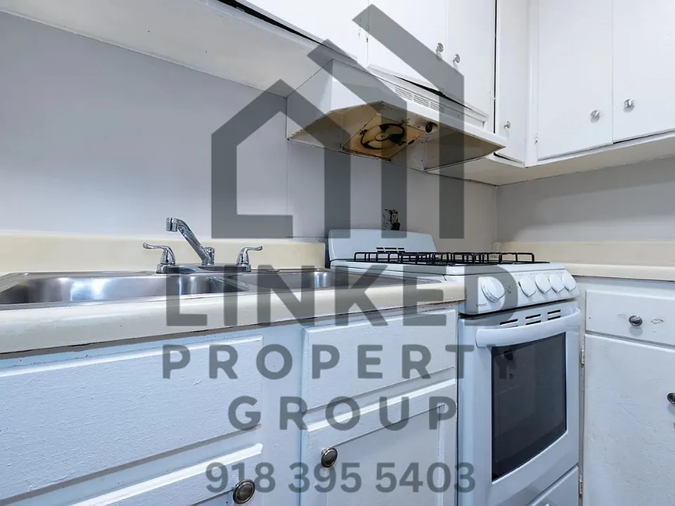 One Bedroom Apartments on Marshall!