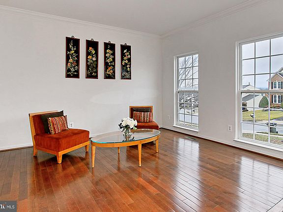 5th image of 10503 Wharfdale Pl
