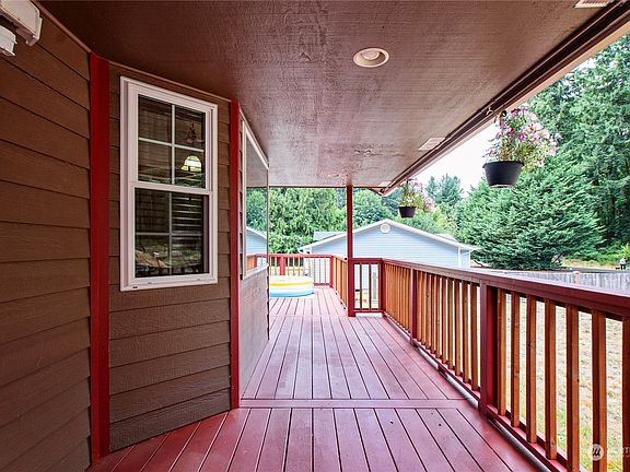 3rd image of 2707 46th Avenue NW