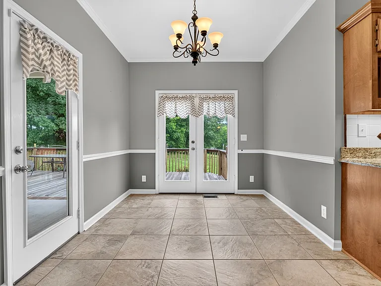 2410 Dunbar Rd — Photo 11