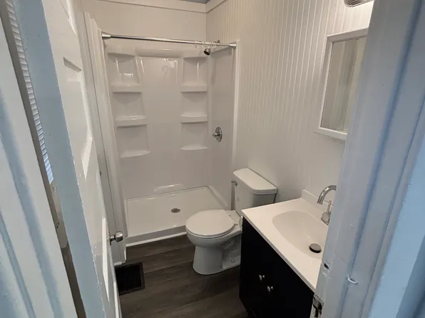 556 Michigan St NE #4, Grand Rapids, MI 49503