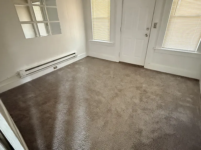 30 Beach Ave #3 — Photo 4