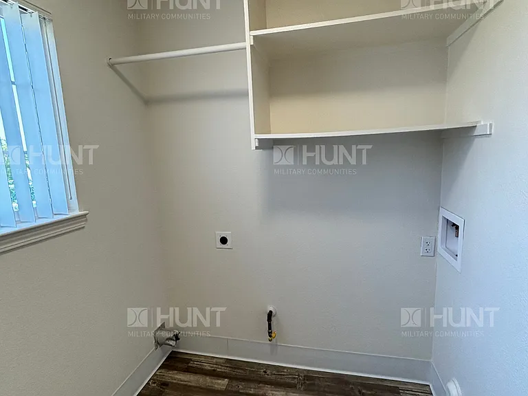 336 Ponmunjom Cir — Photo 23