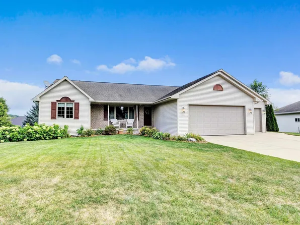 1416 Wilbert Hill Ct, Green Bay, WI 54313