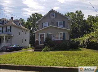 327 Oak Pkwy, Dunellen, NJ