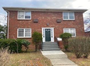 12 Pine St APT 4, Latham, NY