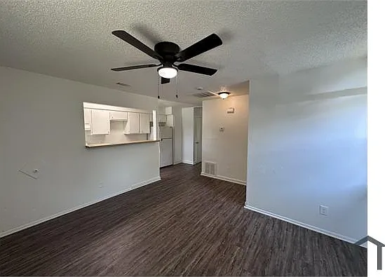 5408 Helmick Ave — Photo 1