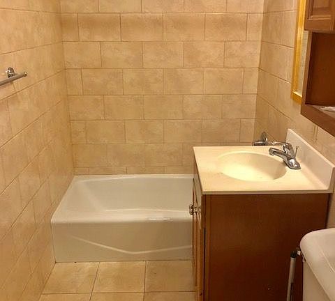 4th image of 608 President St APT 3A