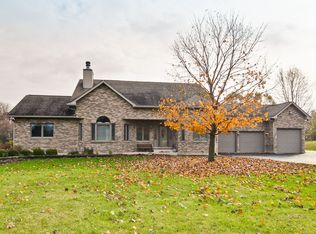 7 S High Point Rd, Round Lake, IL 60073