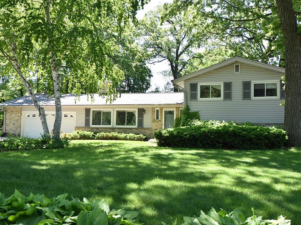 14615 W Gatewood Ct, New Berlin, WI 53151 Zillow