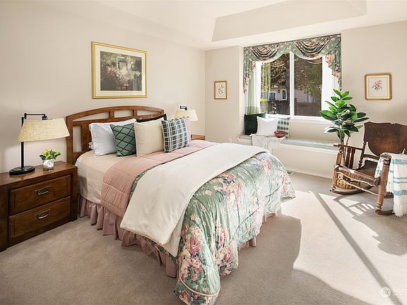 5th image of 11102 37th Avenue Ct E