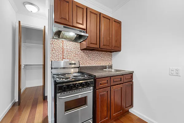 Rented by REAL New York | media 7