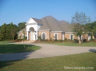 26 Mooney Jordan Ln, Collins, MS 39428