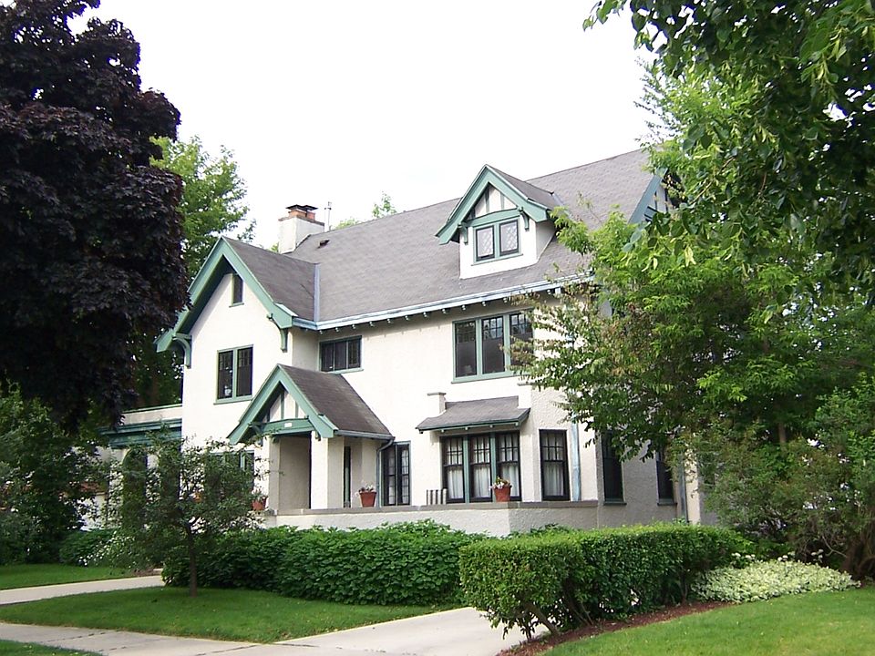 1st image of 4017 N. Richland Ct.