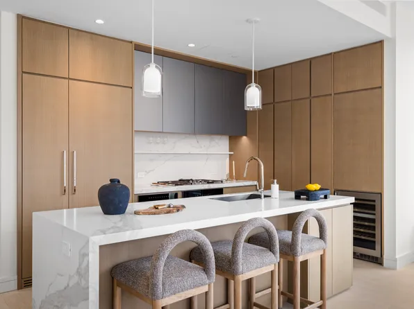 200 East 20th Street PHC image 3 of 21