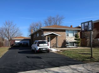 8720 W 75th St, Justice, IL 60458