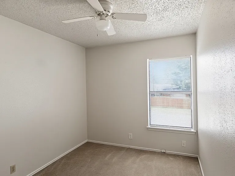 227 Burlington Dr — Photo 28