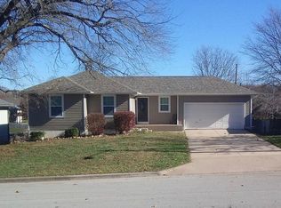 5670 S Franklin Ave, Springfield, MO 65810
