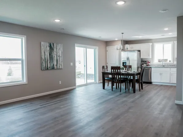 618 47th Ave NE, Saint Cloud, MN 56304