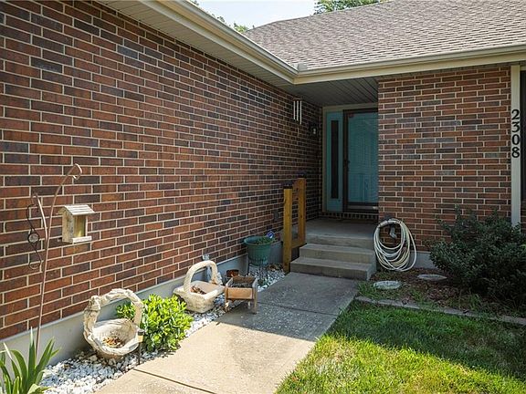 4th image of 2308 NW 13th St