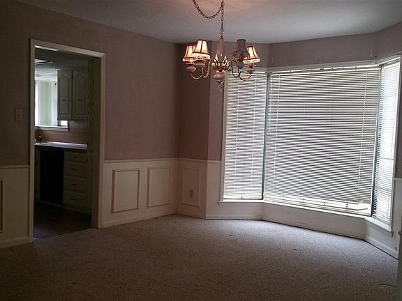 3rd image of 2101 S Williams Ave