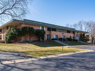 4073 West Rivers Edge CIRCLE UNIT 10, Brown Deer, WI, 53209