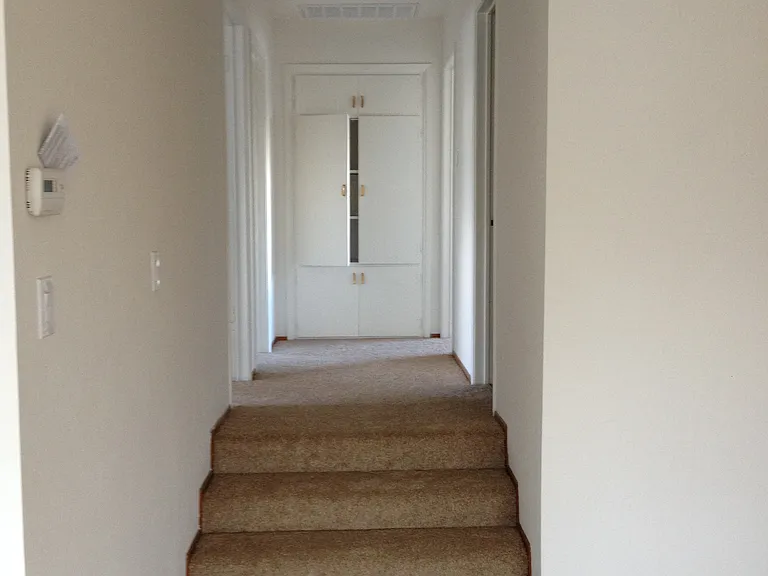 Hoover St — Photo 15
