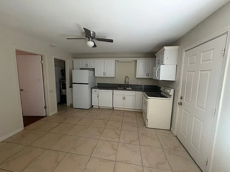 SAC T 535 N Harbor Blvd #A-C — Photo 11