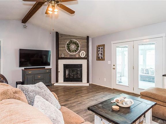 5th image of 8661 Emeraldgate Dr