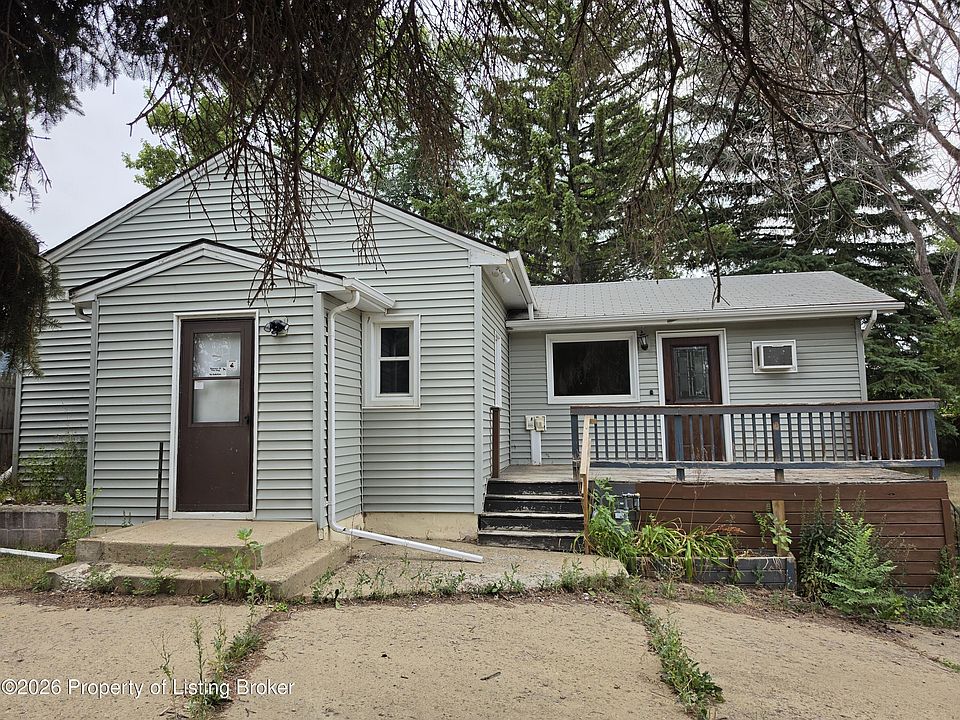 1st image of 738 1st St E
