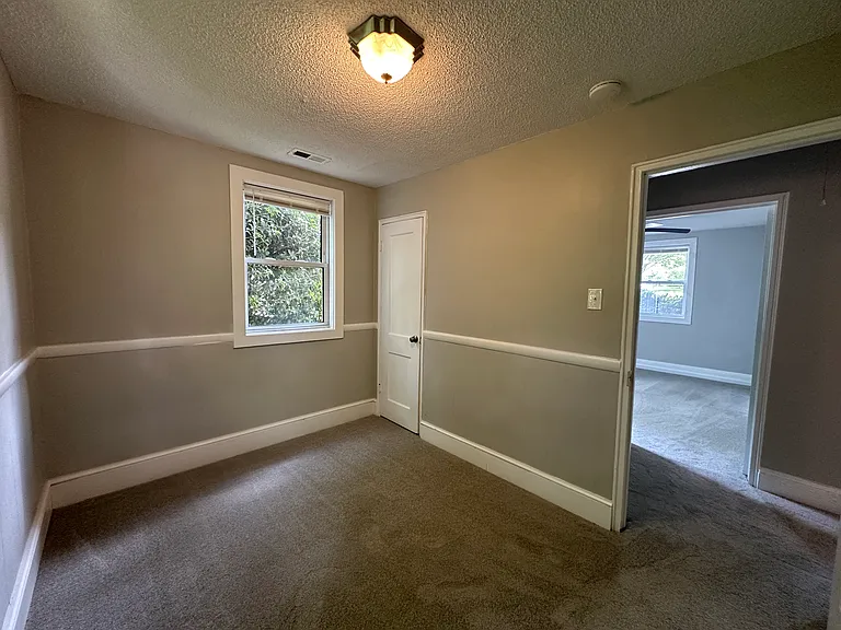 1078 Otis Blvd — Photo 9