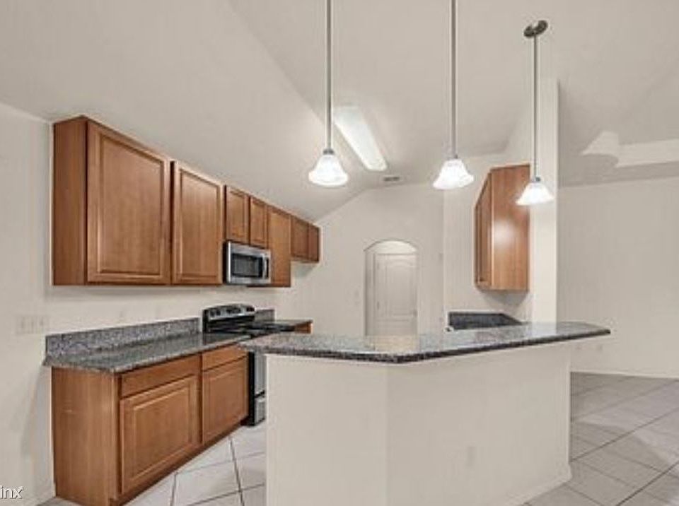 1st image of 2468 Lexington Pl
