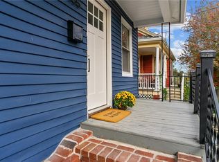 165 Bartlett Ave, Cranston, RI 02905