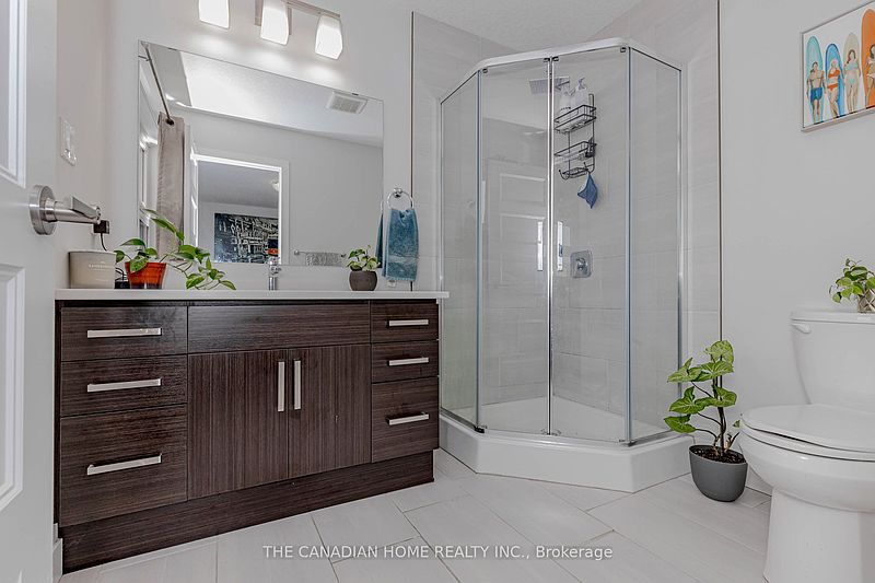 London Townhouse for rent - 3 Bedrooms — photo 34