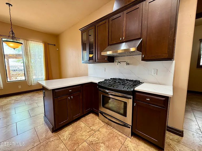 7331 Brays Landing Dr — Photo 12