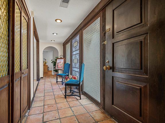 4th image of 625 Prospect Ave