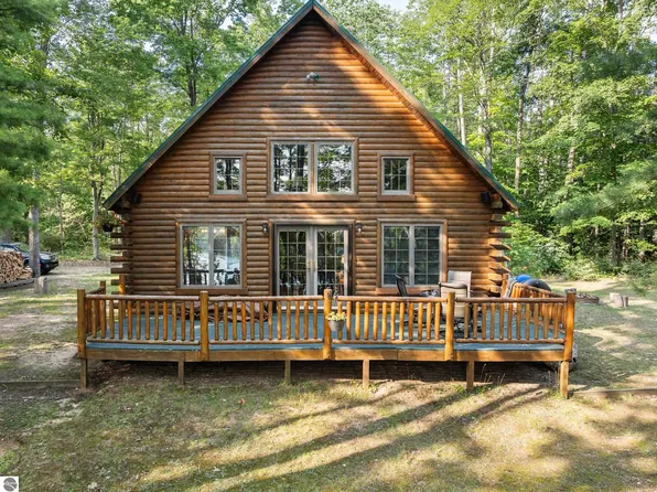 8071 Heatherwood Cir, Elmira, MI 49730