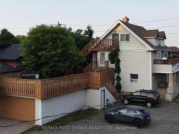 4th image of 711 Ridgeway St E